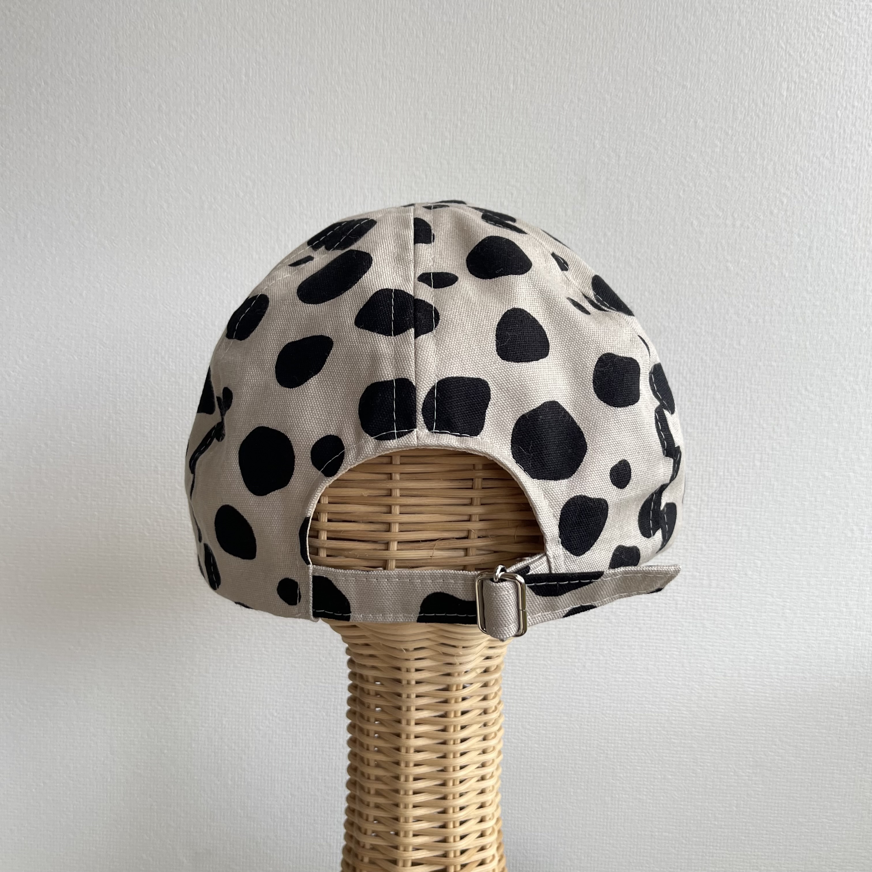 ダルメシアンキャップ｜今日の服に、ひとさじの遊び心を ちょっとした冒険を楽しむユニセックスデザイン